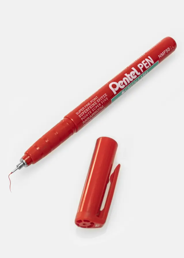 Estancia Pentel NMF50-B - Rood Albumpen - 0,5 mm